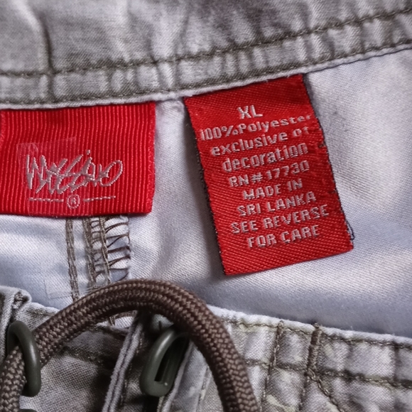 Mossimo Shorts - Picture 3 of 9